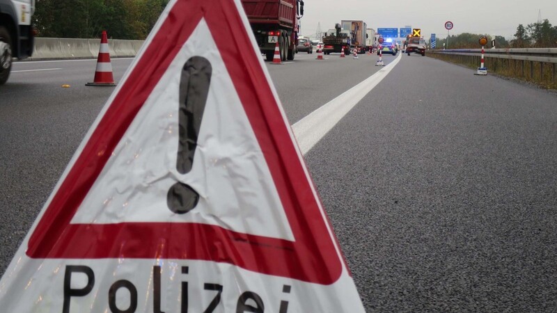 Auf der A3 bei Regensburg ist es am Dienstag zu einem Verkehrsunfall gekommen.