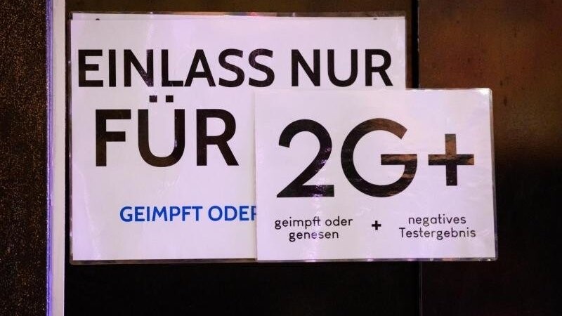 In Bayern ist es noch nicht sicher, ob wie in Hamburg eine 2Gplus-Pflicht in der Gastronomie eingeführt wird.