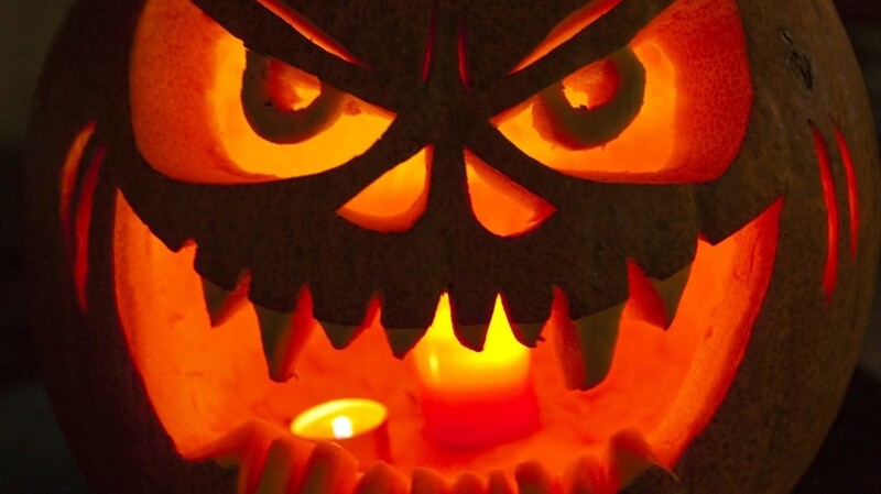 Harmlose Halloween-Streiche können schnell in teure Schäden ausarten.  Foto: Michael Reichel