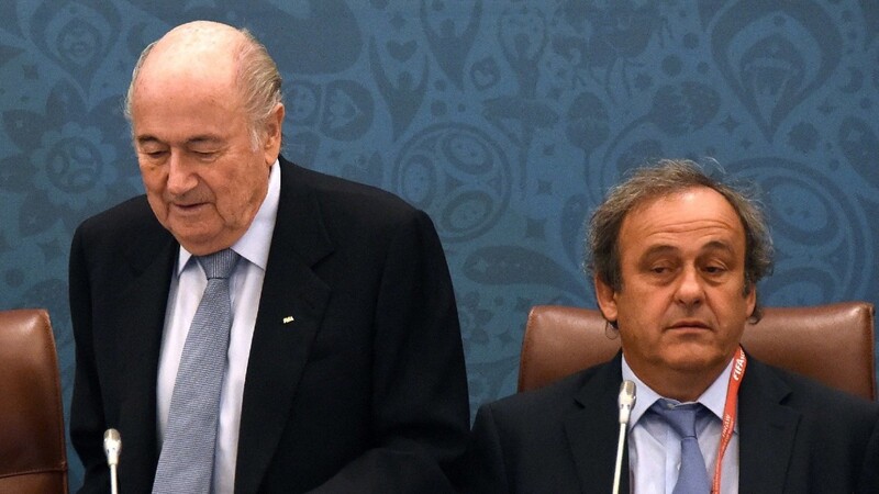 Die Worte "Let´s go FIFA" werden Sepp Blatter wohl so schnell nicht mehr über die Lipppen kommen. Auch Michel Platini wird von der Entscheidung der Ethikrichter alles andere als begeistert sein.