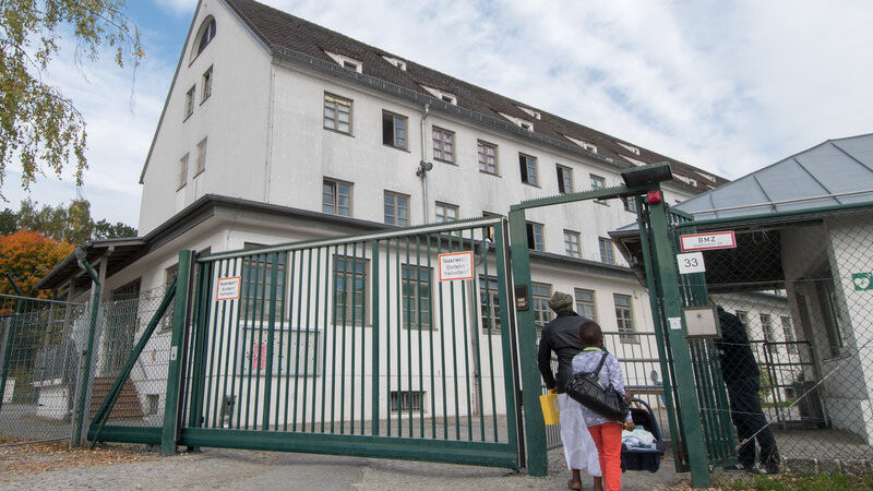 Die Polizei musste am Dienstagmorgen in das Deggendorfer Ankerzentrum ausrücken.