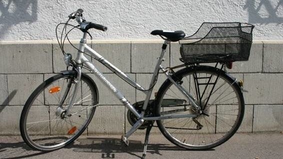 Wer vermisst dieses Fahrrad? Es konnte bisher noch niemandem zugeordnet werden.