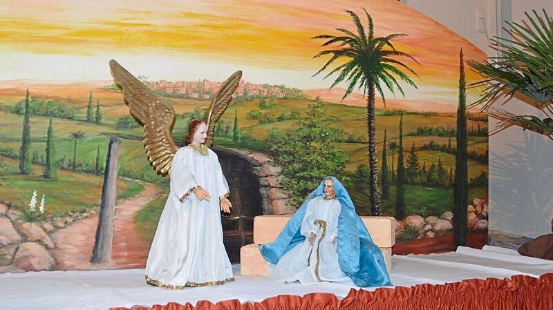 Krippenlandschaft mit Maria und dem Engel des Herrn.
