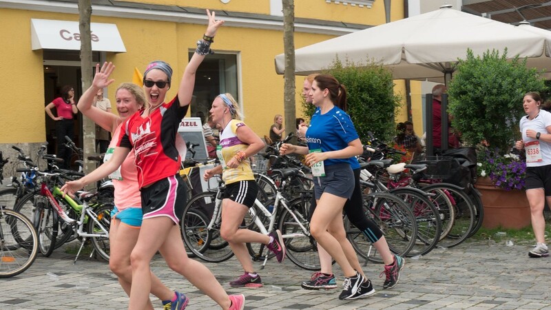 Sportilch, sportlich: Die Teilnehmer am Herzogstadtlauf 2017