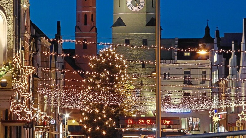 Lichtdesigner Peter Billes bekam viel Lob für die anheimelnde Lichtatmosphäre zur Weihnachtszeit auf dem Stadtplatz.