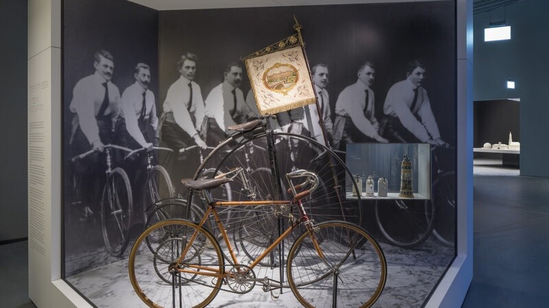 Ausgestellte historische Fahrräder im Haus der Bayerischen Geschichte.