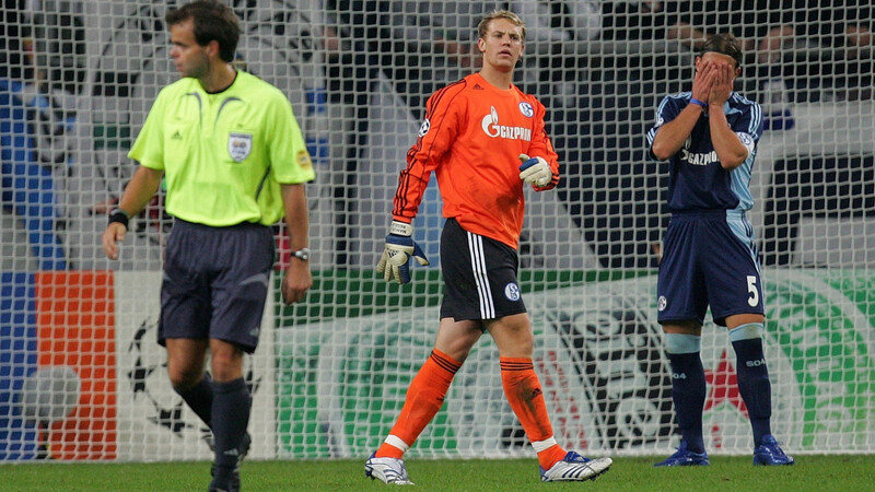 Sein erster Auftritt in der Champions League: Manuel Neuer, damals noch beim FC Schalke, am 18. September 2007 gegen den FC Valencia.
