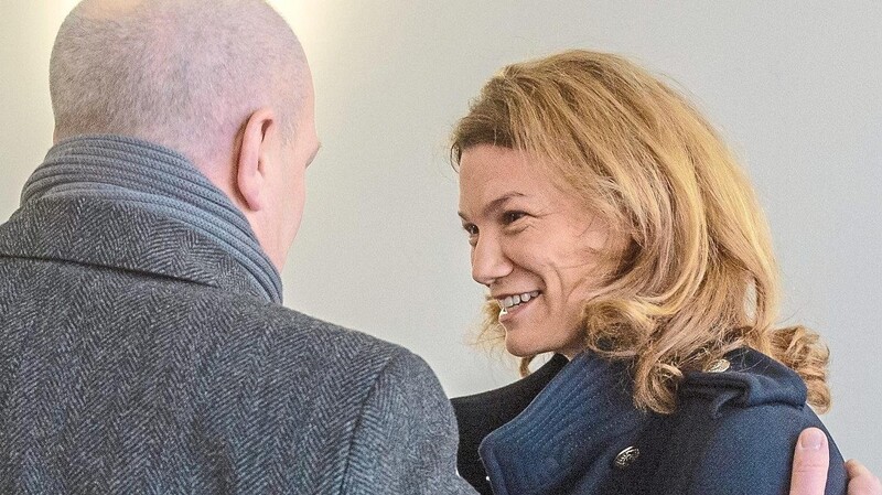 Landrätin Tanja Schweiger nahm am Dienstag Stellung zu den Sparkassenvorwürfen gegen OB Joachim Wolbergs.