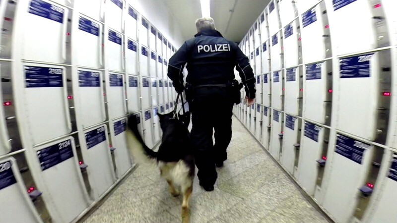 Am Bahnhof Pasing eskalierte am Mittwochabend ein Streit zwischen einer Hundehalterin und Security-Mitarbeitern.