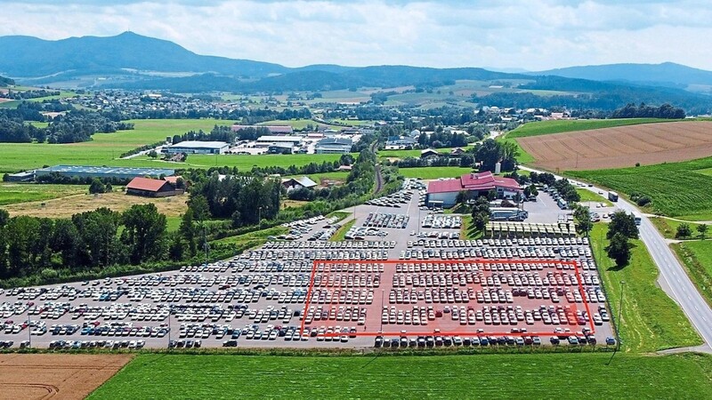 Die markierte Fläche zeigt ungefähr, wo auf dem Wensauer-Gelände an der Böhmerstraße das Lager für bis zu 5000 Fahrzeuge entstehen soll.