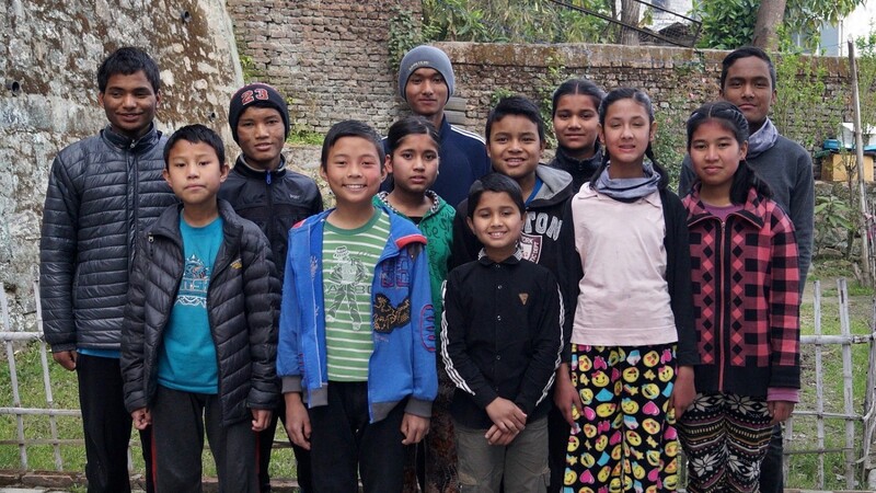Den Kindern und Jugendlichen von Yatra Nepal geht es momentan gut. Suren Lama macht sich aber Sorgen.