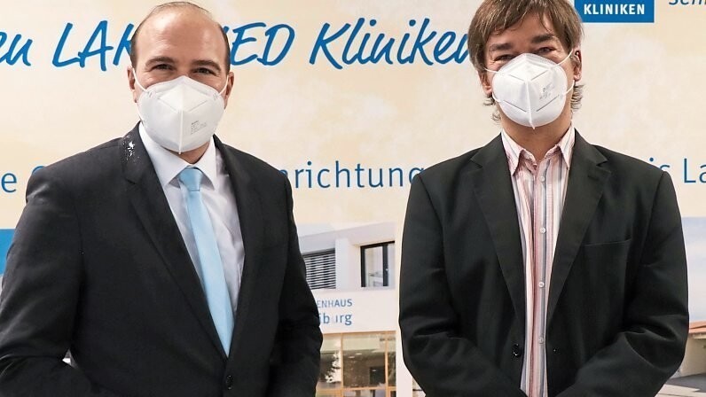 CSU-Bundestagsabgeordneter Florian Oßner (l.) und Jakob Fuchs tauschten sich über die brisante Lage der Krankenhäuser aus.