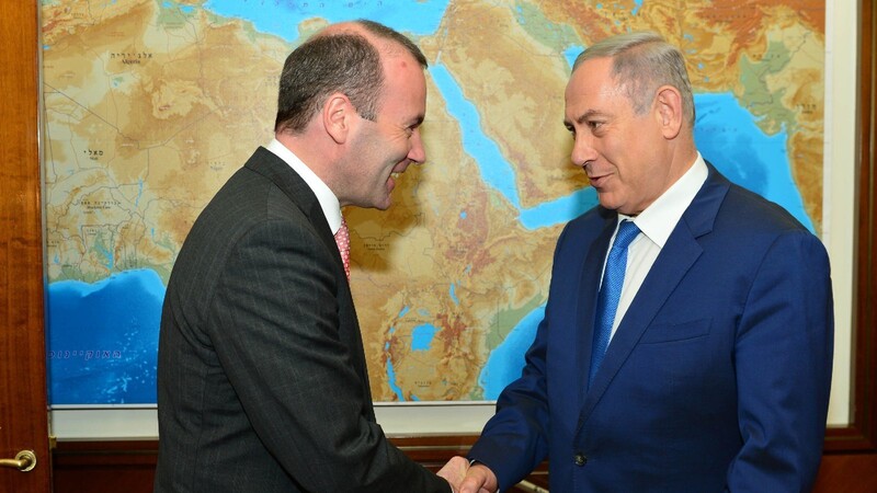 Bei einem Gespräch mit Israels Ministerpräsident Benjamin Netanjahu gestern in Jerusalem betonte Weber, dass auch Europa mehr tun müsse, um gegen Islamismus und islamistischen Terrorismus vorzugehen und sich nicht in erster Linie auf die USA verlassen dürfe.