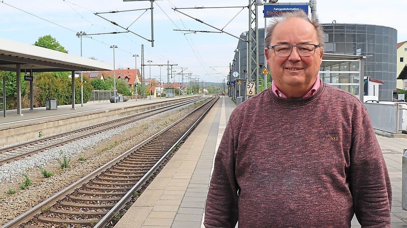 Bahn-Spezialist Werner Mertl hat wenig Hoffnung auf die Sinnhaftigkeit des 9-Euro-Tickets.