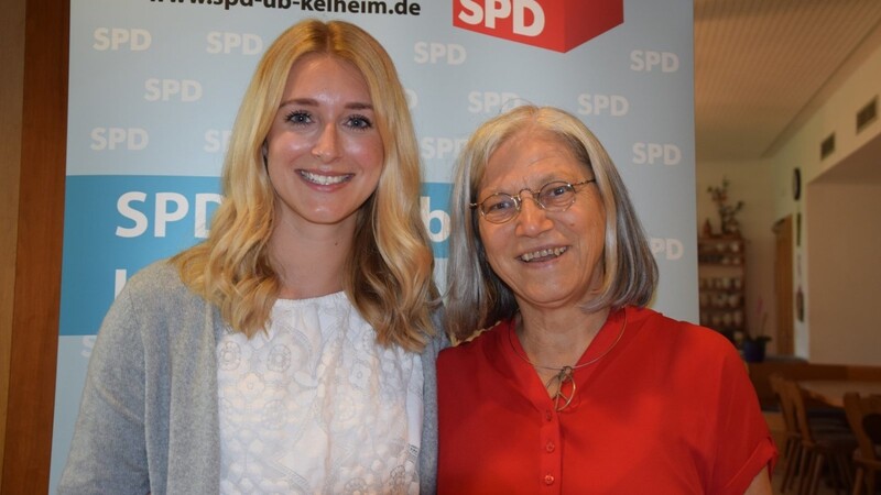 Luisa Haag (links) folgt Johanna Werner-Muggendorfer im Amt als Kelheimer SPD-Kreisvorsitzende.