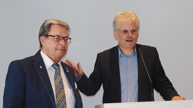 Peter Begert und VdK-Kreisvorsitzender Oliver Antretter bemühten sich redlich, eine neue Vorstandschaft zusammenzubringen.
