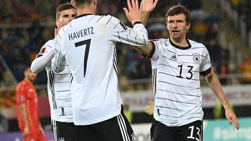 Die deutsche Fußballnationalmannschaft hat sich am Montag mit einem 4:0-Sieg gegen Nordmazedonien für die Weltmeisterschaft 2022 in Katar qualifiziert. Idowa stellt Ihnen die Spielorte in Katar vor.