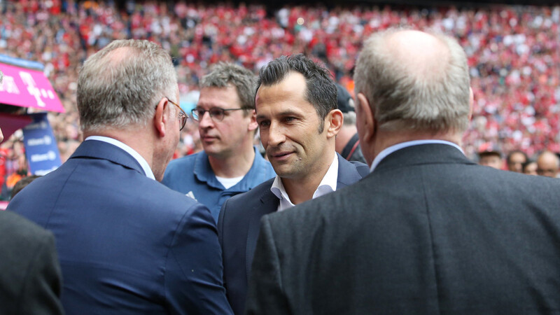 Die Führungsriege des FC Bayern: Vorstandsboss Karl-Heinz Rummenigge (l.), Sportdirektor Hasan Salihamidzic (m.) und Präsident Uli Hoeneß.