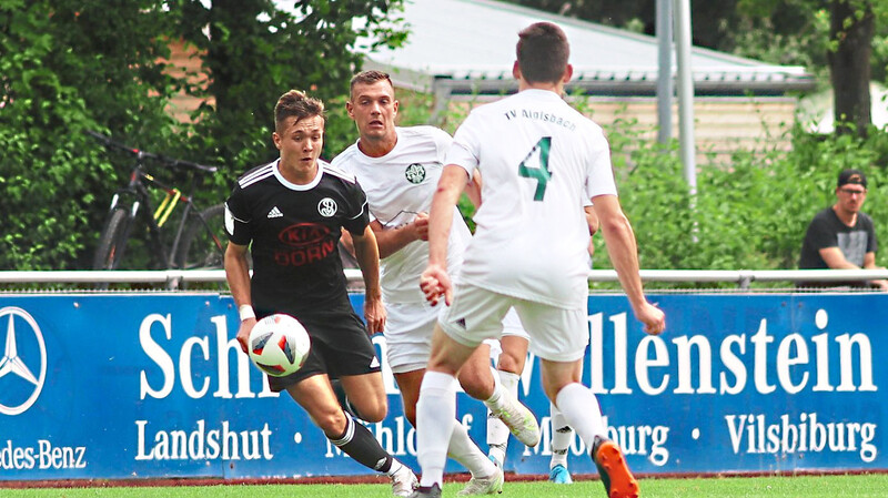 Über weite Strecken gut im Griff hatten Andreas Schweiger (Mitte) und Co. die Offensivaktionen der "Spiele".
