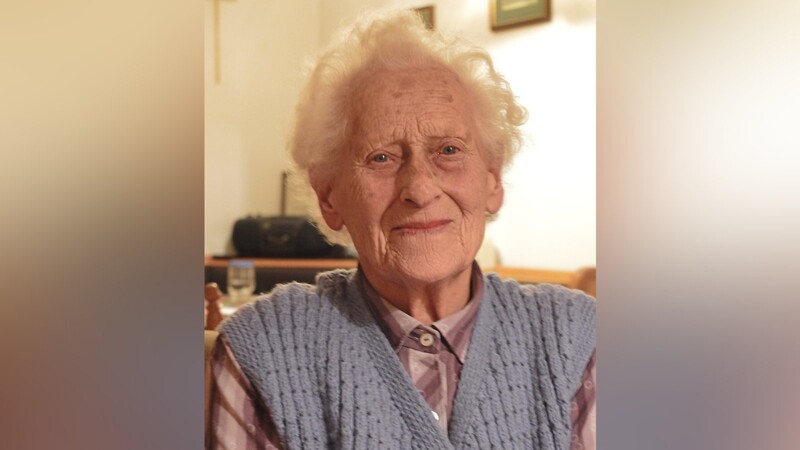 Käthe Holzner ist trotz ihrer 97 Lebensjahre geistig fit und körperlich rüstig.