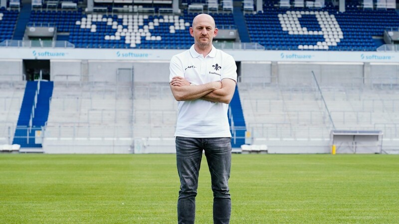 Torsten Lieberknecht, Trainer beim SV Darmstadt 98, hofft, dass sein Team nach den Corona-Fällen nun noch enger zusammenrückt, eine Jetzt-erst-recht-Mentalität entwickelt und zusammen gegen alle Widerstände ankämpft.