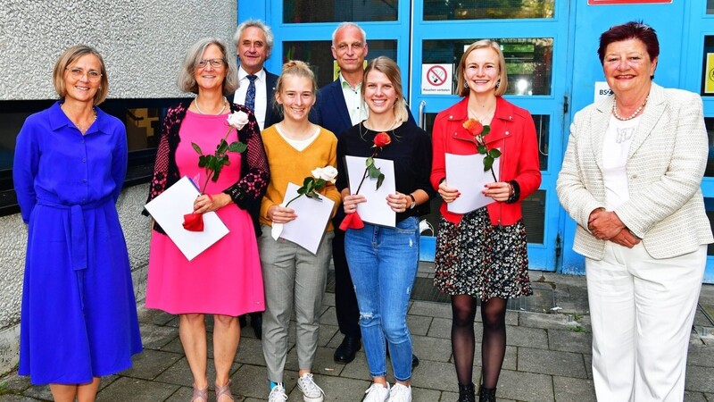 Vier der fünf Besten nahmen die Preise persönlich in Empfang: (v.l.) Judith Hollerauer, Kathrin Danner, Michelle Seelig, Philomena Böhme.
