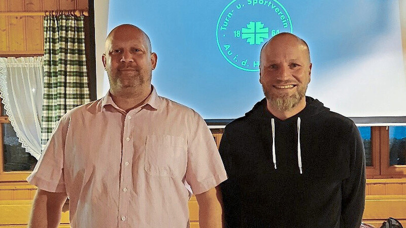 Jugendleiter Stefan Kämpf (links) und Abteilungsleiter Stefan Schaipp sind wichtige Stützen der Auer Fußballabteilung.