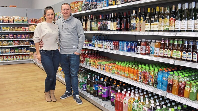 Andrea und Lavinius Balint wollten ihren Supermarkt an den deutschen Standard anpassen.