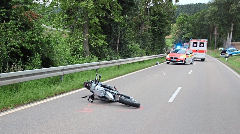 Der Unfall auf der Straße zwischen Roding und Schorndorf ereignetet sich am Mittwoch gegen 19.30 Uhr.