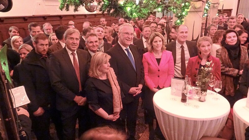 Die "very important Persons" Regensburgs versammelten sich am Freitagabend bei Fürstin Gloria.