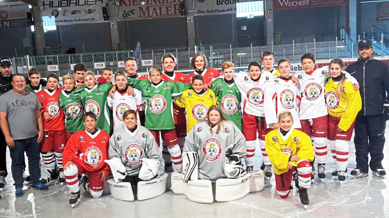 Die Schüler der U15-Mannschaft des EV Landshut.