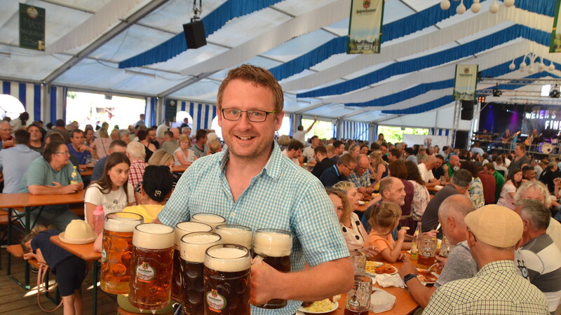 Beste Stimmung und zufriedene Besucher beim Essenbacher Volksfest.