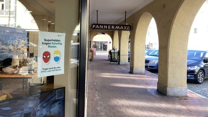 Beim Haushaltswarengeschäft Pannermayr hofft man, dass die Kunden aus Eigeninitiative weiterhin Mund und Nase beim Einkauf bedecken.