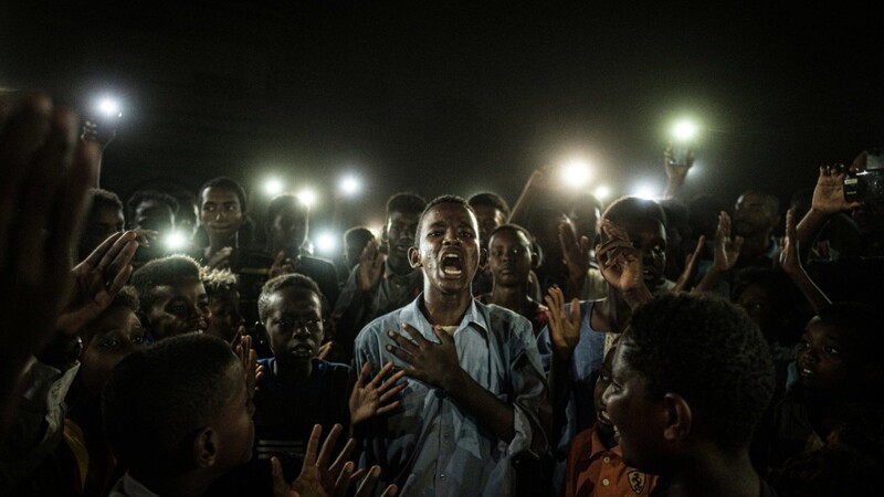 Das Foto des Jahres zeigt Protestierende im Sudan.