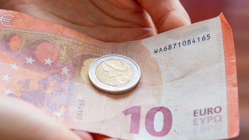 Am 1. Oktober steigt der Mindestlohn auf 12 Euro. (Symbolbild)