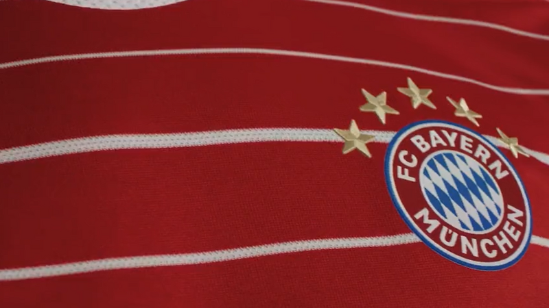 Die Bayern haben ihr neues Leiberl für die kommende Saison vorgestellt. Natürlich ist es wieder rot und weiß gehalten.