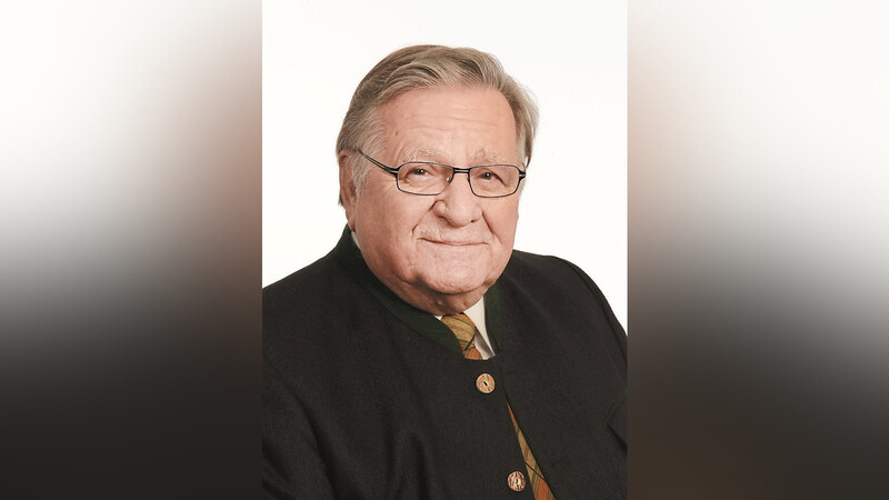 Manfred Hölzlein: 48 Jahre Stadtrat