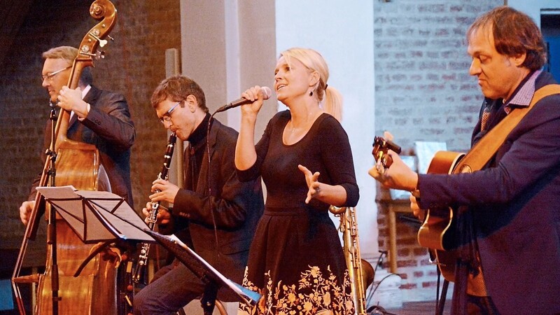 Das Katrin Schottenloher Acoustic Quartett wird am 16. Oktober zugunsten des Orgelbauvereins im Vhs-Saal auftreten.