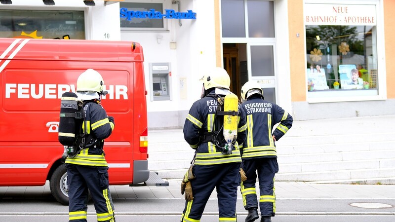 Der Zentrumslöschzug der Freiwilligen Feuerwehr rückte am Donnerstag kurz vor 11 Uhr an die Landshuter Straße aus.
