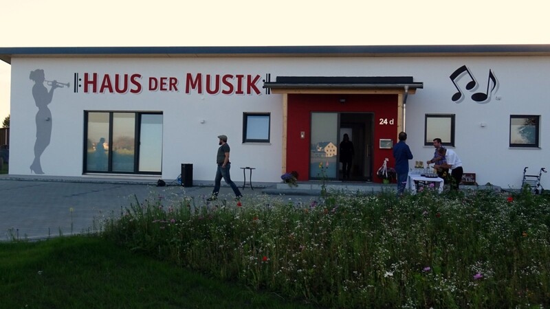 Das neueröffnete "Haus der Musik" steht in der Landshuter Straße.