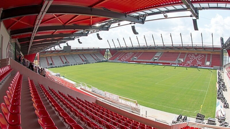 Die Fans in Regensburg hätten gern ein "Jahn-Stadion".