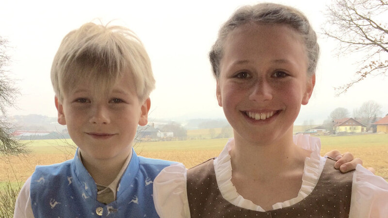 Alexander Pohmer und Emily Reitmeier sind die Hauptakteure beim Historischen Kinderfest. (Th. Linsmeier)