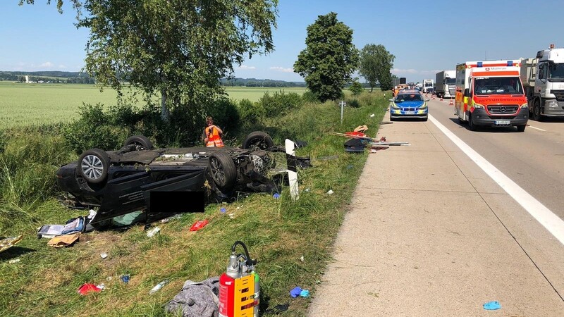 Am Donnerstagnachmittag ereignete sich auf der A92 zwischen Wörth an der Isar und Essenbach ein schwerer Unfall.