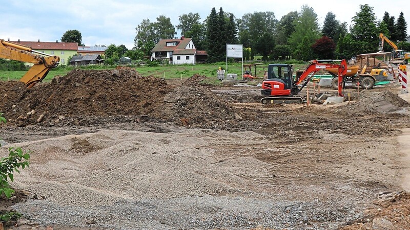 Im Senioren-Wohnpark Am Stadtbach laufen die Vorbereitungen für den Bau der elf Häuser und des Gemeinschaftshauses.