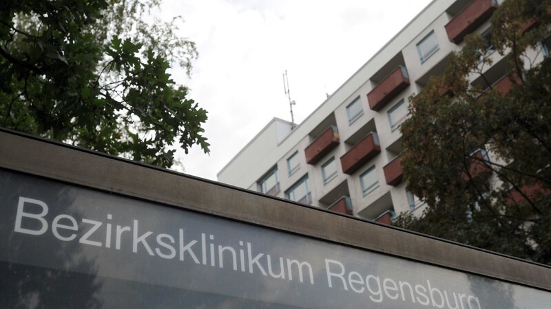 Beim Bezirksklinikum in Regensburg wird heute eine Kundgebung stattfinden.