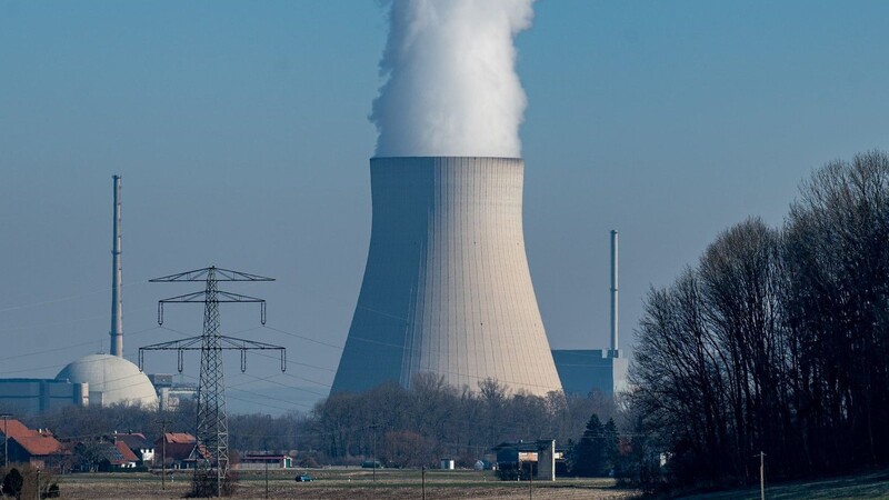 In der EU werden Investitionen in bestimmte Gas- und Atomkraftwerke aller Voraussicht nach als klimafreundlich eingestuft werden können. (Symbolbild)