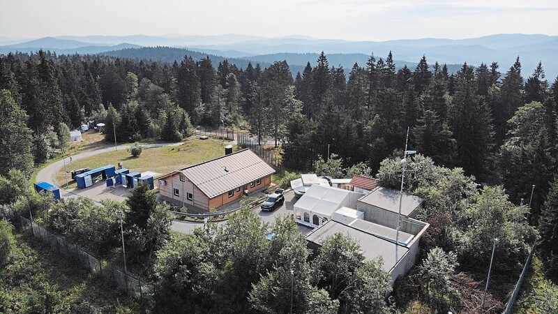 Luftbild der Geres-Zentrale auf dem Sulzberg. Die Einrichtung betreibt die Bundesanstalt für Geowissenschaften und Rohstoffe (BGR).