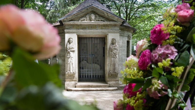 Der Bundesfinanzhof erlaubt einen Steuerabzug für ein Mausoleum "in angemessener Höhe".