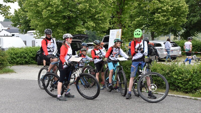 Das Geisenhausener Team der Radsportabteilung schlug sich tapfer beim Orientierungslauf.