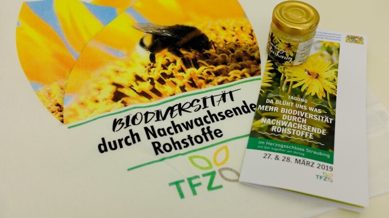 "Da blüht uns was - Mehr Biodiversität durch nachwachsende Rohstoffe!" lautete das Motto der TFZ-Veranstaltung.